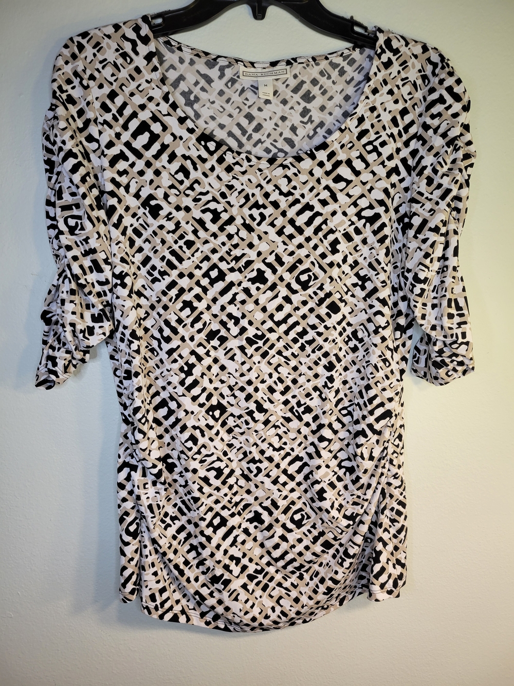 Dana Buchman Black, White & Tan Abstract Print Top